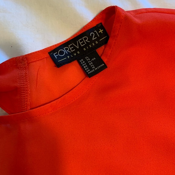 Forever 21 Plus top with back bows cut out szXL - Picture 6 of 7